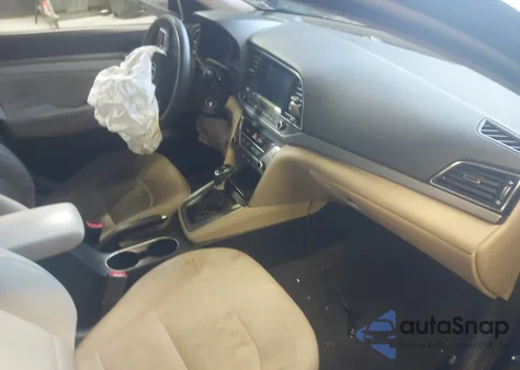 2017 Hyundai Elantra Se z USA, uszkodzony, nr VIN 5NPD84LF9HH128317